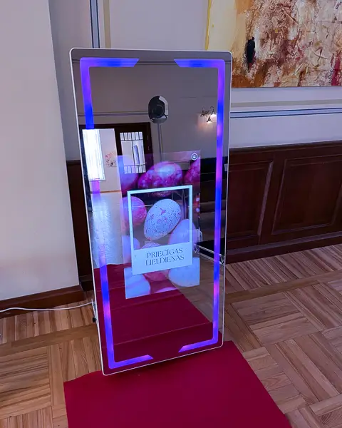 photo mirror in action